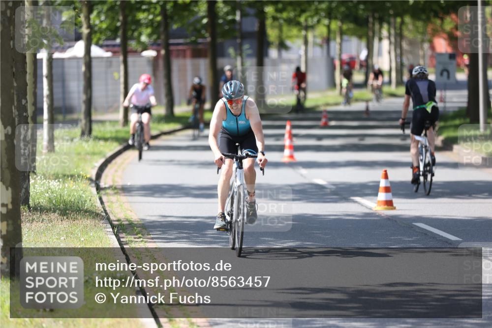 10.08.2025 - GEWOBA Citytriathlon Bremen Yannick Fuchs http://msf.ph/oto/8563457 10.08.2025 14:36:36 Radfahren 20, 24, 41, 46, 91, 123, 136, 255, 285, 391, 521 meine-sportfotos.de