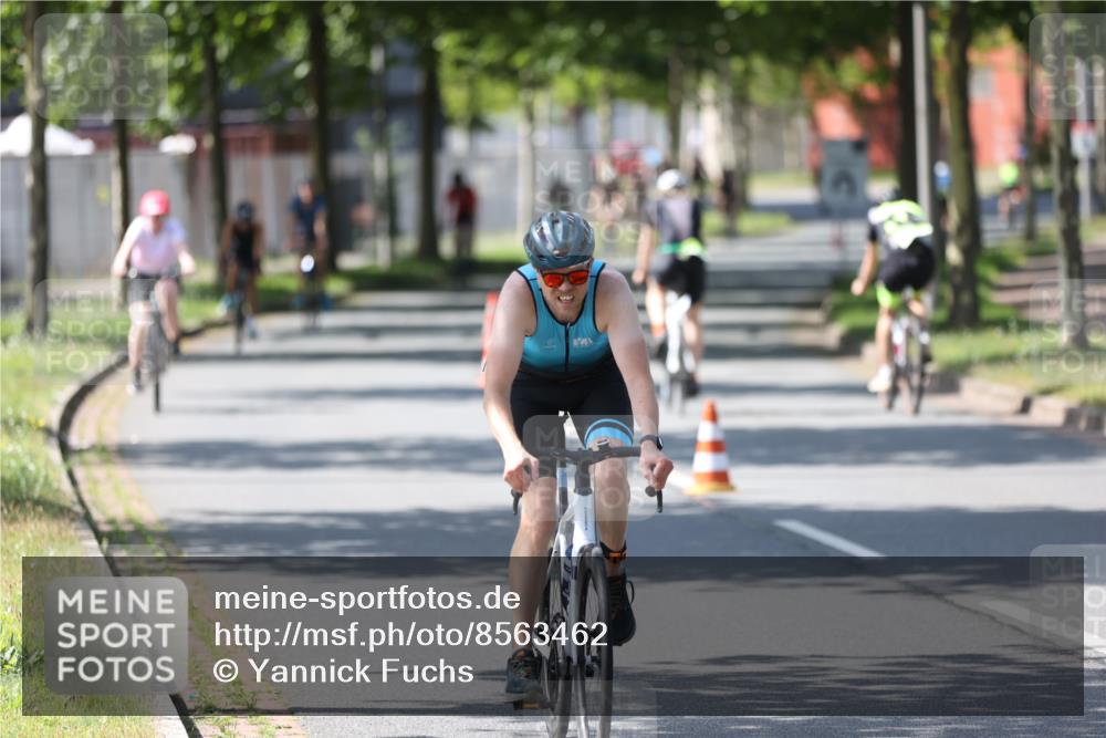 10.08.2025 - GEWOBA Citytriathlon Bremen Yannick Fuchs http://msf.ph/oto/8563462 10.08.2025 14:36:37 Radfahren 20, 24, 41, 46, 91, 123, 136, 255, 285, 391, 521 meine-sportfotos.de