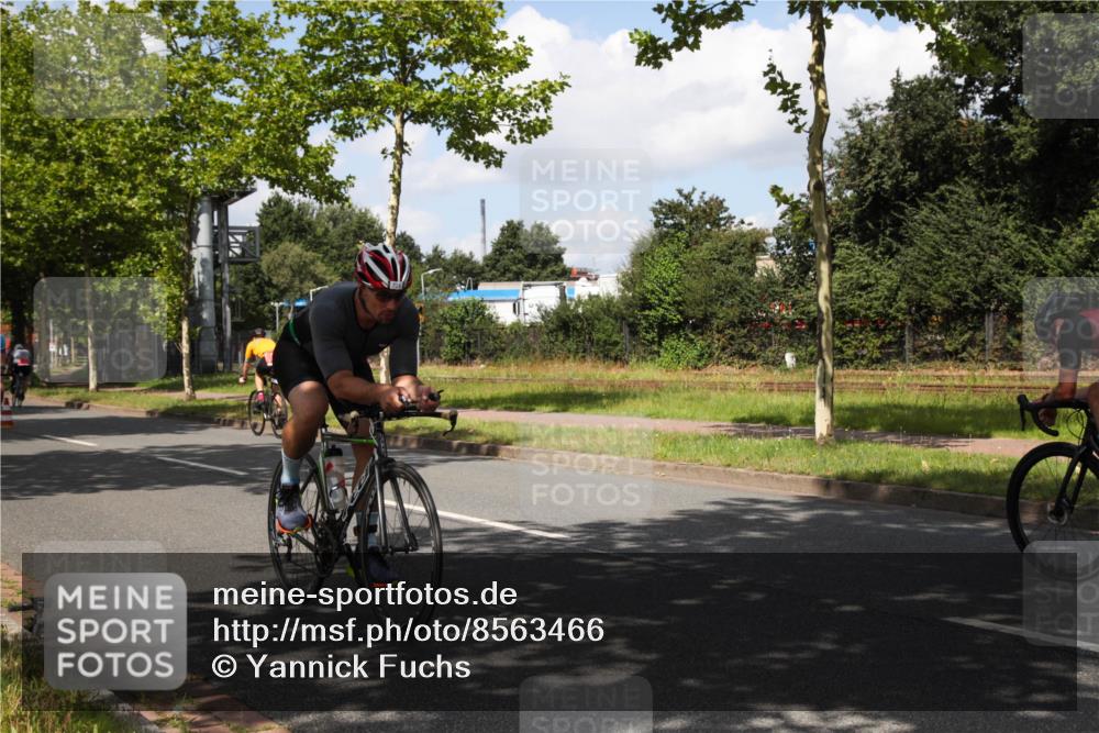 10.08.2025 - GEWOBA Citytriathlon Bremen Yannick Fuchs http://msf.ph/oto/8563466 10.08.2025 12:37:16 Radfahren 631, 726, 804, 982 meine-sportfotos.de