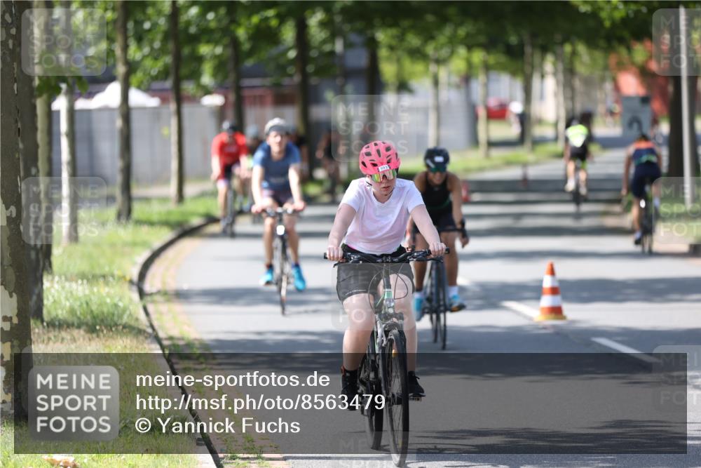 10.08.2025 - GEWOBA Citytriathlon Bremen Yannick Fuchs http://msf.ph/oto/8563479 10.08.2025 14:36:41 Radfahren 24, 41, 46, 123, 136, 255, 285, 314, 391, 521 meine-sportfotos.de