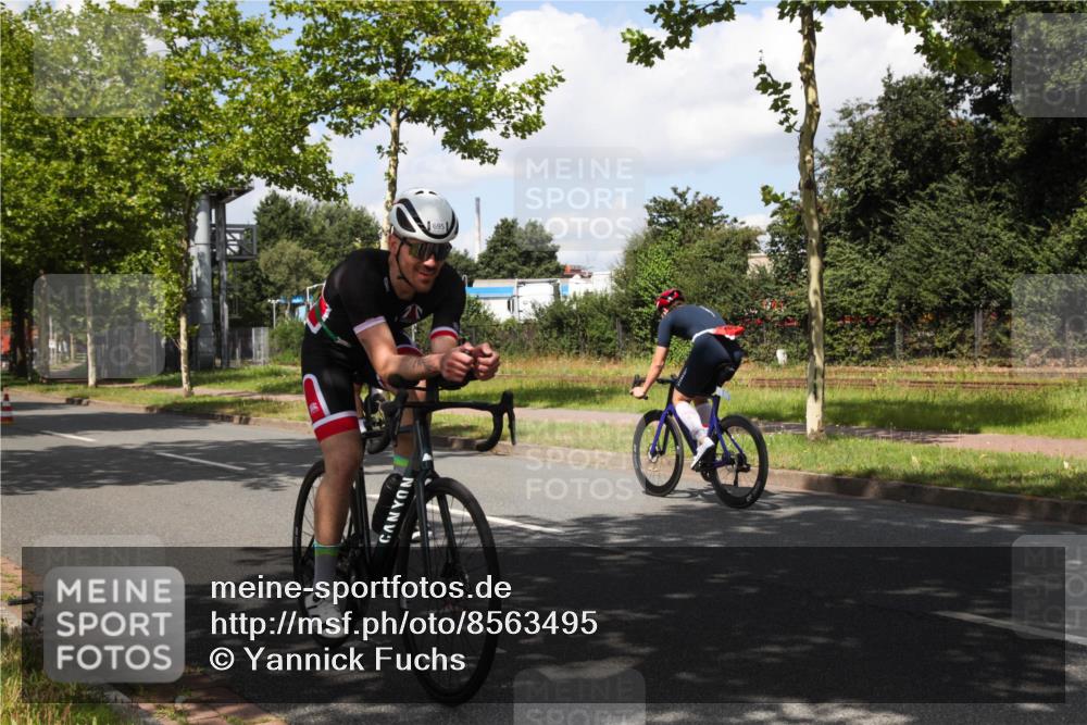 10.08.2025 - GEWOBA Citytriathlon Bremen Yannick Fuchs http://msf.ph/oto/8563495 10.08.2025 12:37:47 Radfahren 563, 603, 618 meine-sportfotos.de