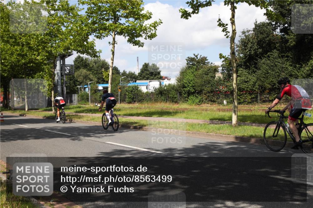 10.08.2025 - GEWOBA Citytriathlon Bremen Yannick Fuchs http://msf.ph/oto/8563499 10.08.2025 12:37:48 Radfahren 563, 603, 618 meine-sportfotos.de
