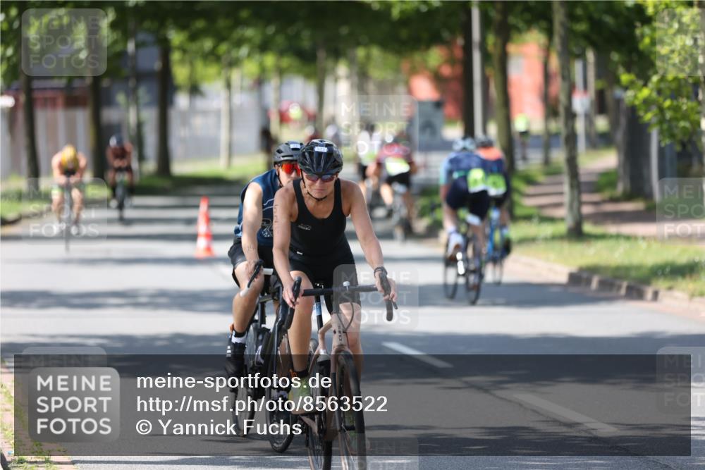10.08.2025 - GEWOBA Citytriathlon Bremen Yannick Fuchs http://msf.ph/oto/8563522 10.08.2025 14:36:48 Radfahren 24, 41, 46, 106, 123, 136, 227, 239, 263, 285, 314, 521 meine-sportfotos.de