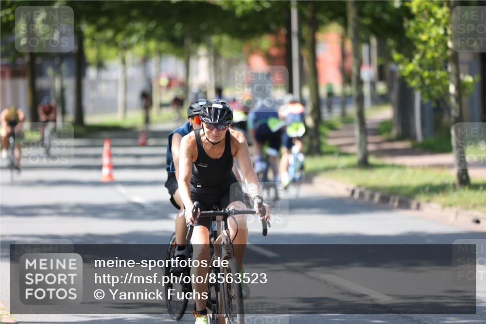 10.08.2025 - GEWOBA Citytriathlon Bremen Yannick Fuchs http://msf.ph/oto/8563523 10.08.2025 14:36:48 Radfahren 24, 41, 46, 106, 123, 136, 227, 239, 263, 285, 314, 521 meine-sportfotos.de