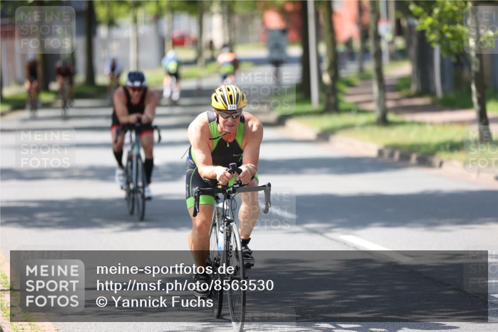 10.08.2025 - GEWOBA Citytriathlon Bremen Yannick Fuchs http://msf.ph/oto/8563530 10.08.2025 14:36:52 Radfahren 24, 41, 46, 106, 123, 136, 227, 239, 240, 263, 314, 521 meine-sportfotos.de