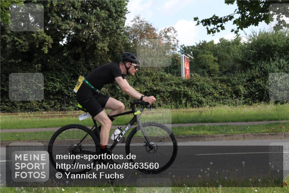 10.08.2025 - GEWOBA Citytriathlon Bremen Yannick Fuchs http://msf.ph/oto/8563560 10.08.2025 10:50:28 Radfahren 97, 161, 389, 409, 426, 428 meine-sportfotos.de