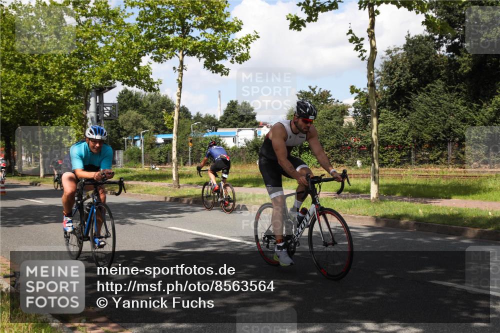 10.08.2025 - GEWOBA Citytriathlon Bremen Yannick Fuchs http://msf.ph/oto/8563564 10.08.2025 12:38:17 Radfahren 557, 671, 761, 764, 782, 784, 825, 844, 853, 1018 meine-sportfotos.de