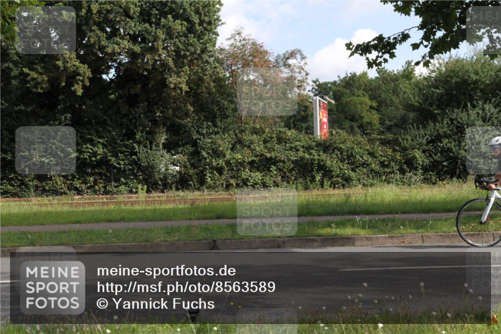 10.08.2025 - GEWOBA Citytriathlon Bremen Yannick Fuchs http://msf.ph/oto/8563589 10.08.2025 10:51:20 Radfahren 239, 396, 419, 421 meine-sportfotos.de