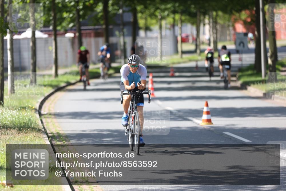 10.08.2025 - GEWOBA Citytriathlon Bremen Yannick Fuchs http://msf.ph/oto/8563592 10.08.2025 14:37:06 Radfahren 57, 78, 106, 121, 164, 227, 239, 240, 256, 257, 263 meine-sportfotos.de