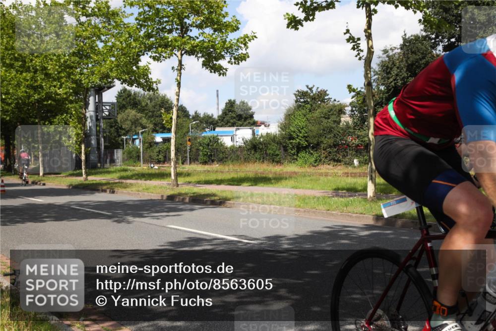 10.08.2025 - GEWOBA Citytriathlon Bremen Yannick Fuchs http://msf.ph/oto/8563605 10.08.2025 12:38:43 Radfahren 555, 634, 662, 720, 740, 762, 772, 797, 892, 940, 1019 meine-sportfotos.de