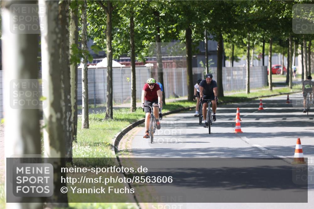 10.08.2025 - GEWOBA Citytriathlon Bremen Yannick Fuchs http://msf.ph/oto/8563606 10.08.2025 14:37:07 Radfahren 57, 78, 106, 121, 164, 201, 227, 239, 240, 256, 257, 263, 512 meine-sportfotos.de
