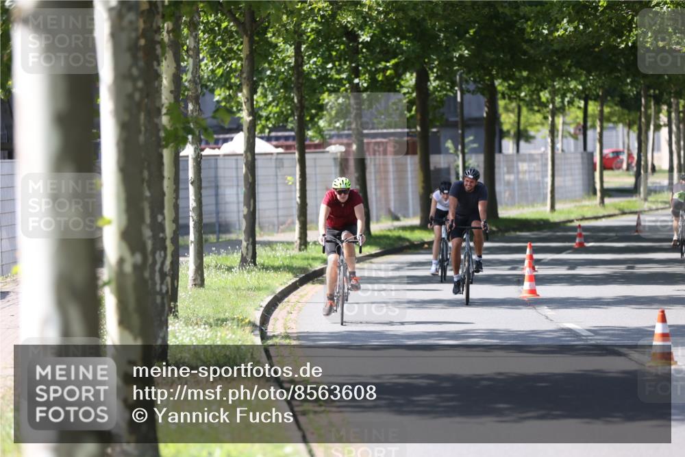 10.08.2025 - GEWOBA Citytriathlon Bremen Yannick Fuchs http://msf.ph/oto/8563608 10.08.2025 14:37:08 Radfahren 57, 78, 106, 121, 164, 201, 239, 240, 256, 257, 263, 512 meine-sportfotos.de