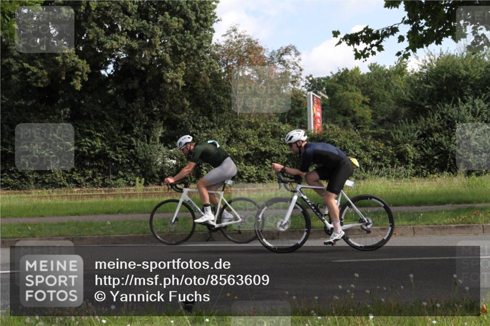 10.08.2025 - GEWOBA Citytriathlon Bremen Yannick Fuchs http://msf.ph/oto/8563609 10.08.2025 10:51:25 Radfahren 239, 396, 419, 421 meine-sportfotos.de