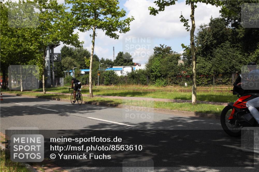 10.08.2025 - GEWOBA Citytriathlon Bremen Yannick Fuchs http://msf.ph/oto/8563610 10.08.2025 12:38:45 Radfahren 555, 634, 662, 720, 740, 762, 772, 797, 892, 940, 1019 meine-sportfotos.de