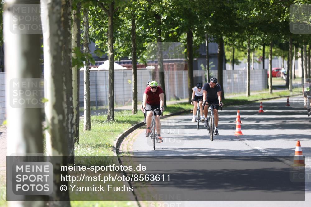 10.08.2025 - GEWOBA Citytriathlon Bremen Yannick Fuchs http://msf.ph/oto/8563611 10.08.2025 14:37:08 Radfahren 57, 78, 106, 121, 164, 201, 239, 240, 256, 257, 263, 512 meine-sportfotos.de