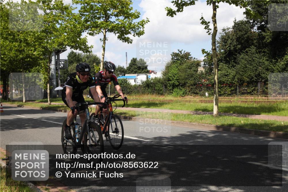 10.08.2025 - GEWOBA Citytriathlon Bremen Yannick Fuchs http://msf.ph/oto/8563622 10.08.2025 12:38:50 Radfahren 555, 634, 662, 720, 740, 762, 772, 797, 892, 940, 978, 1019 meine-sportfotos.de