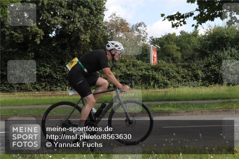 10.08.2025 - GEWOBA Citytriathlon Bremen Yannick Fuchs http://msf.ph/oto/8563630 10.08.2025 10:51:27 Radfahren 239, 396, 419 meine-sportfotos.de