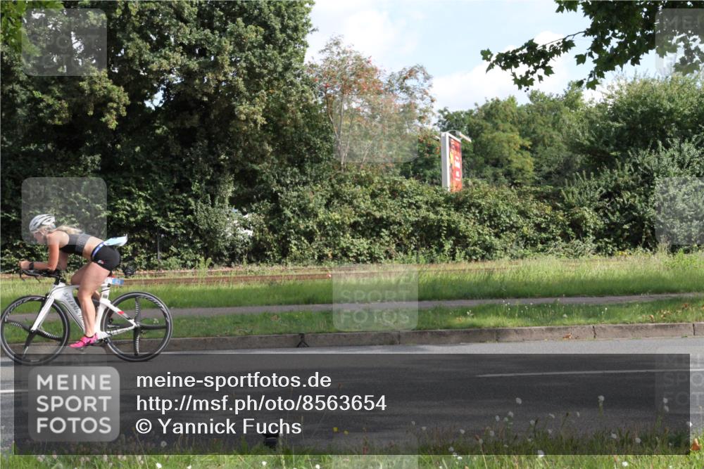 10.08.2025 - GEWOBA Citytriathlon Bremen Yannick Fuchs http://msf.ph/oto/8563654 10.08.2025 10:51:45 Radfahren 121, 241, 384, 483 meine-sportfotos.de