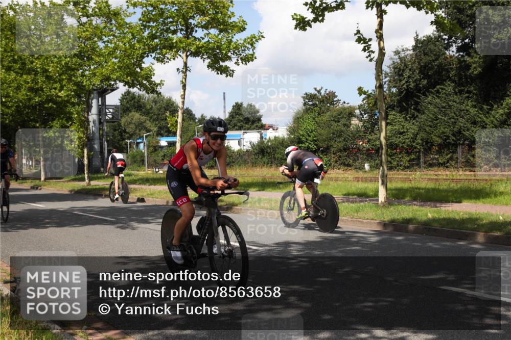 10.08.2025 - GEWOBA Citytriathlon Bremen Yannick Fuchs http://msf.ph/oto/8563658 10.08.2025 12:39:10 Radfahren 658, 696, 709, 729, 900, 969, 978, 1006 meine-sportfotos.de