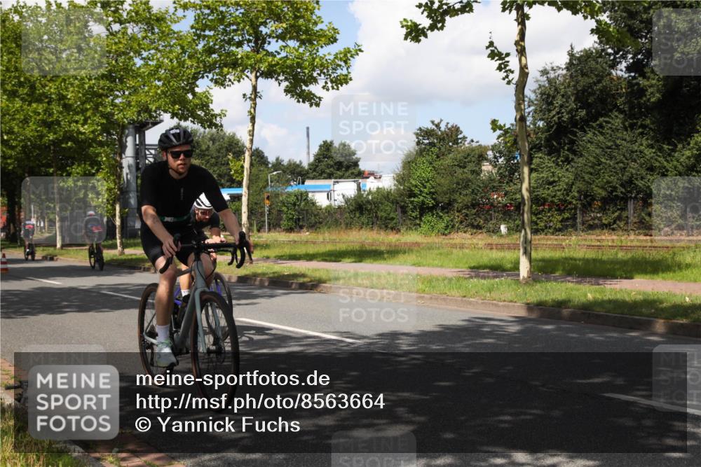 10.08.2025 - GEWOBA Citytriathlon Bremen Yannick Fuchs http://msf.ph/oto/8563664 10.08.2025 12:39:11 Radfahren 658, 696, 709, 729, 900, 969, 978, 1006 meine-sportfotos.de