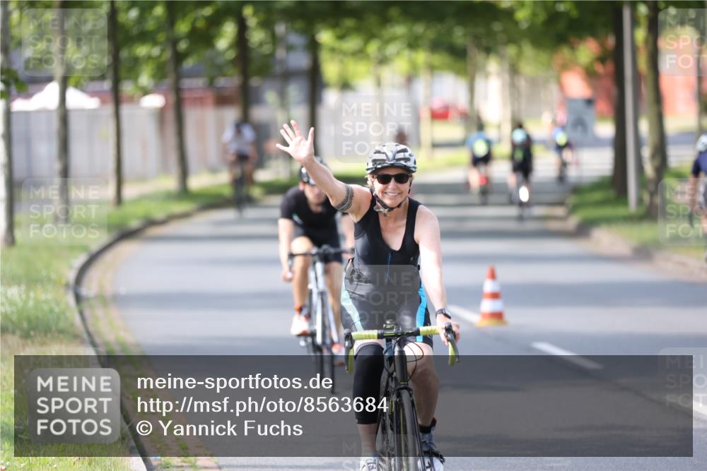 10.08.2025 - GEWOBA Citytriathlon Bremen Yannick Fuchs http://msf.ph/oto/8563684 10.08.2025 14:38:00 Radfahren 30, 75, 147, 152, 191, 528 meine-sportfotos.de
