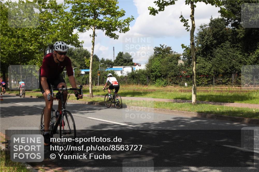 10.08.2025 - GEWOBA Citytriathlon Bremen Yannick Fuchs http://msf.ph/oto/8563727 10.08.2025 12:39:34 Radfahren 572, 758, 795, 813, 869 meine-sportfotos.de