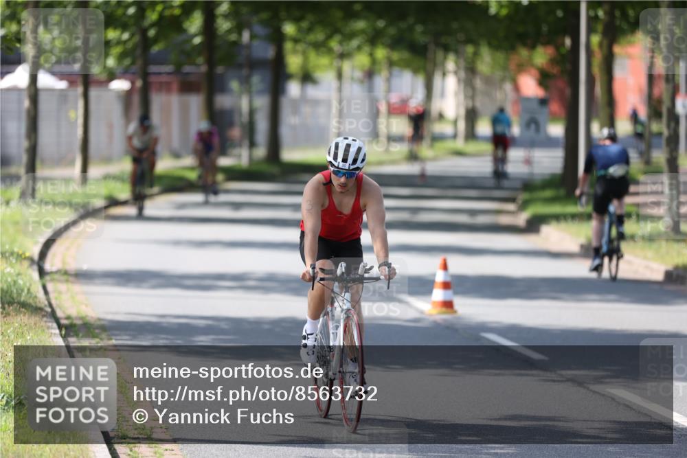 10.08.2025 - GEWOBA Citytriathlon Bremen Yannick Fuchs http://msf.ph/oto/8563732 10.08.2025 14:38:09 Radfahren 30, 54, 75, 81, 147, 152 meine-sportfotos.de