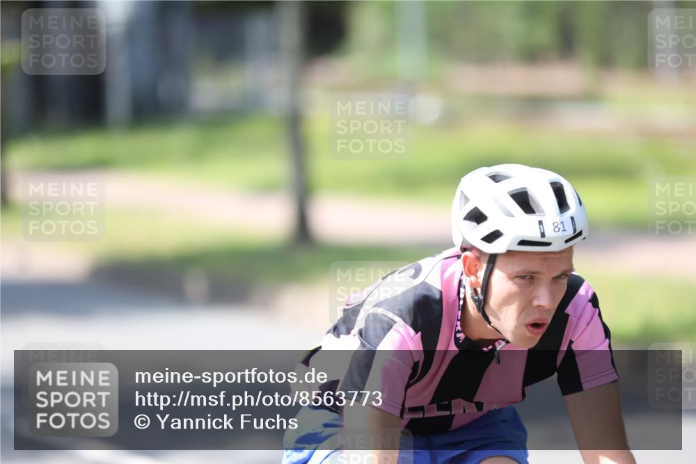 10.08.2025 - GEWOBA Citytriathlon Bremen Yannick Fuchs http://msf.ph/oto/8563773 10.08.2025 14:38:16 Radfahren 30, 54, 81, 147, 152, 162, 295 meine-sportfotos.de