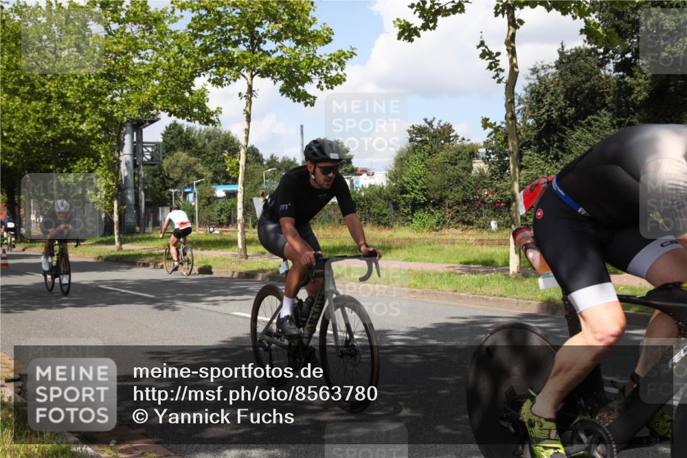 10.08.2025 - GEWOBA Citytriathlon Bremen Yannick Fuchs http://msf.ph/oto/8563780 10.08.2025 12:40:02 Radfahren 589, 596, 690, 706, 721, 779, 831, 880, 883, 896, 1028 meine-sportfotos.de