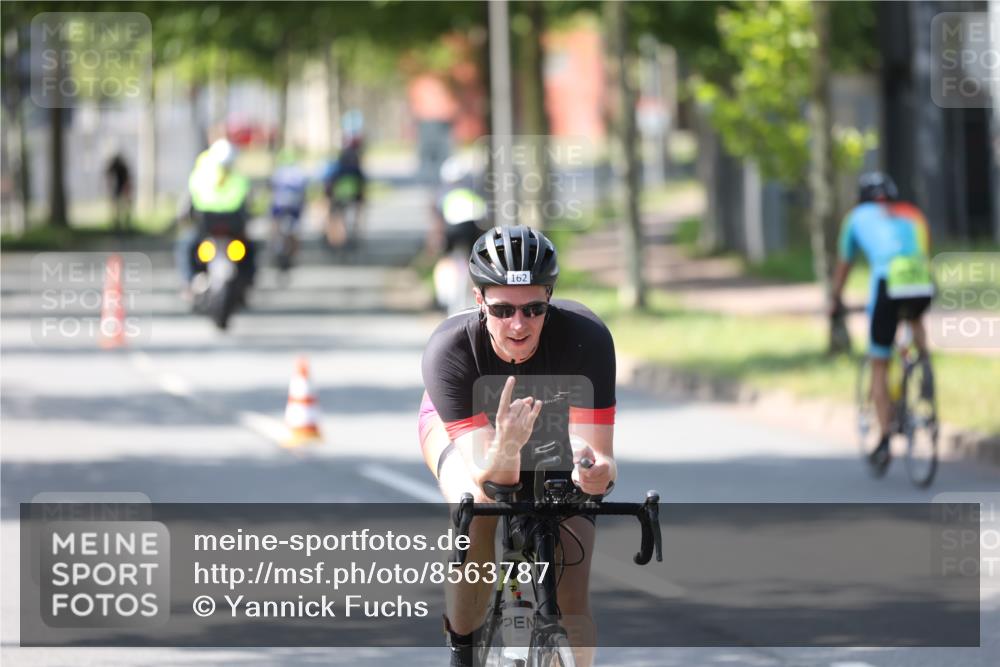 10.08.2025 - GEWOBA Citytriathlon Bremen Yannick Fuchs http://msf.ph/oto/8563787 10.08.2025 14:38:26 Radfahren 51, 54, 81, 162, 195, 295 meine-sportfotos.de