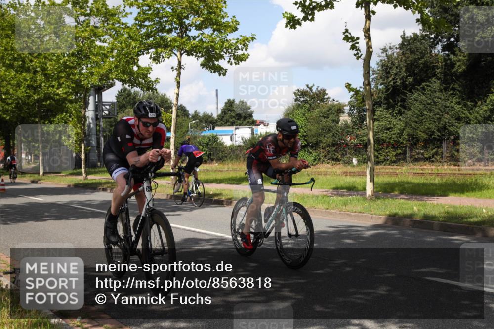 10.08.2025 - GEWOBA Citytriathlon Bremen Yannick Fuchs http://msf.ph/oto/8563818 10.08.2025 12:40:17 Radfahren 559, 581, 597, 602, 690, 706, 721, 737, 815, 880, 890, 896, 899, 910, 949, 975 meine-sportfotos.de