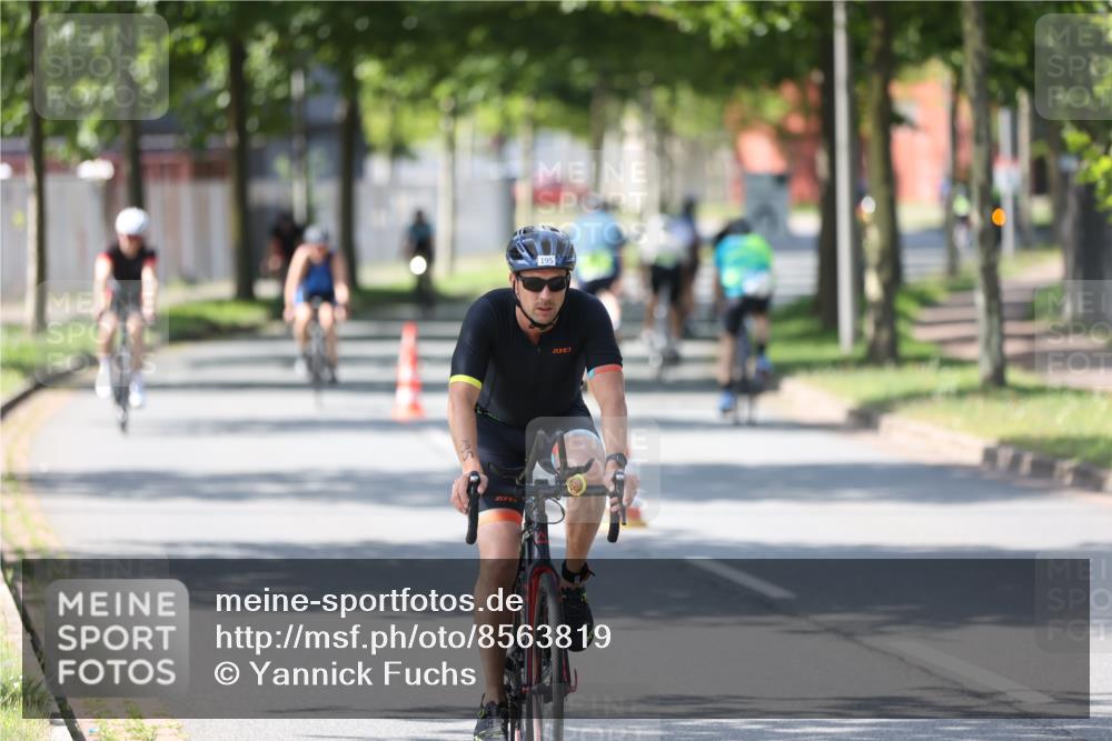 10.08.2025 - GEWOBA Citytriathlon Bremen Yannick Fuchs http://msf.ph/oto/8563819 10.08.2025 14:38:38 Radfahren 50, 51, 195, 216, 238, 295, 312 meine-sportfotos.de