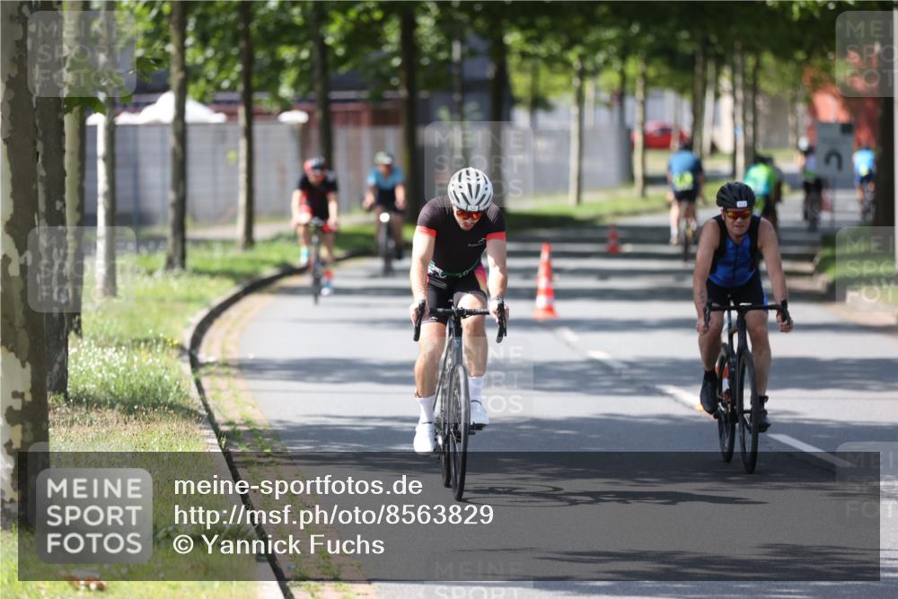 10.08.2025 - GEWOBA Citytriathlon Bremen Yannick Fuchs http://msf.ph/oto/8563829 10.08.2025 14:38:41 Radfahren 50, 51, 195, 216, 238, 312 meine-sportfotos.de
