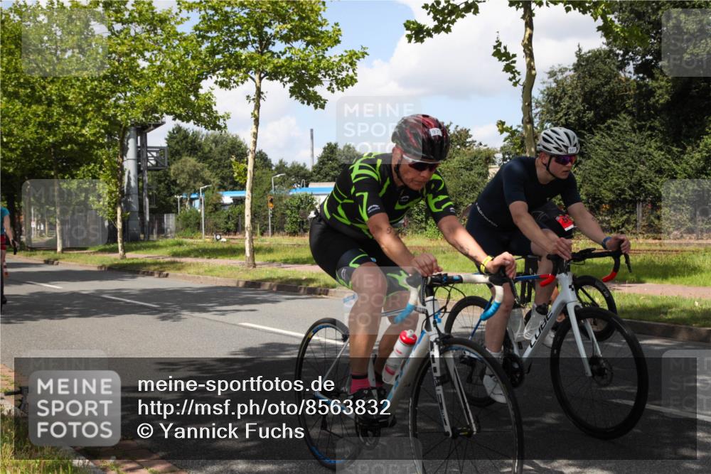 10.08.2025 - GEWOBA Citytriathlon Bremen Yannick Fuchs http://msf.ph/oto/8563832 10.08.2025 12:40:26 Radfahren 559, 581, 597, 602, 672, 723, 737, 815, 848, 870, 879, 890, 896, 899, 910, 949, 975, 1002, 1024 meine-sportfotos.de
