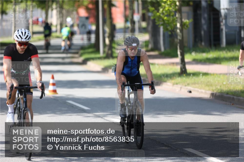 10.08.2025 - GEWOBA Citytriathlon Bremen Yannick Fuchs http://msf.ph/oto/8563835 10.08.2025 14:38:41 Radfahren 50, 51, 195, 216, 238, 312 meine-sportfotos.de