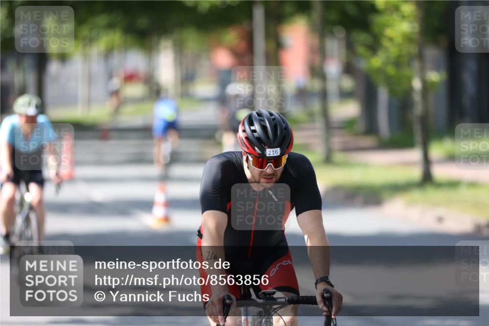 10.08.2025 - GEWOBA Citytriathlon Bremen Yannick Fuchs http://msf.ph/oto/8563856 10.08.2025 14:38:45 Radfahren 50, 51, 195, 216, 238, 312, 354 meine-sportfotos.de
