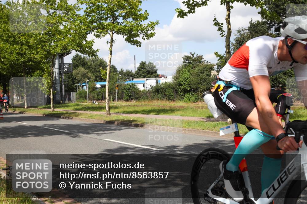 10.08.2025 - GEWOBA Citytriathlon Bremen Yannick Fuchs http://msf.ph/oto/8563857 10.08.2025 12:40:32 Radfahren 581, 597, 672, 723, 737, 829, 848, 870, 879, 899, 910, 949, 975, 1002, 1024 meine-sportfotos.de
