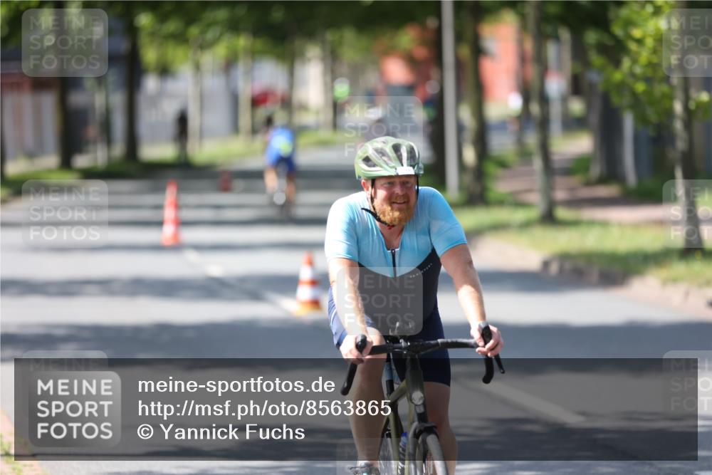 10.08.2025 - GEWOBA Citytriathlon Bremen Yannick Fuchs http://msf.ph/oto/8563865 10.08.2025 14:38:46 Radfahren 50, 51, 195, 216, 238, 312, 354 meine-sportfotos.de
