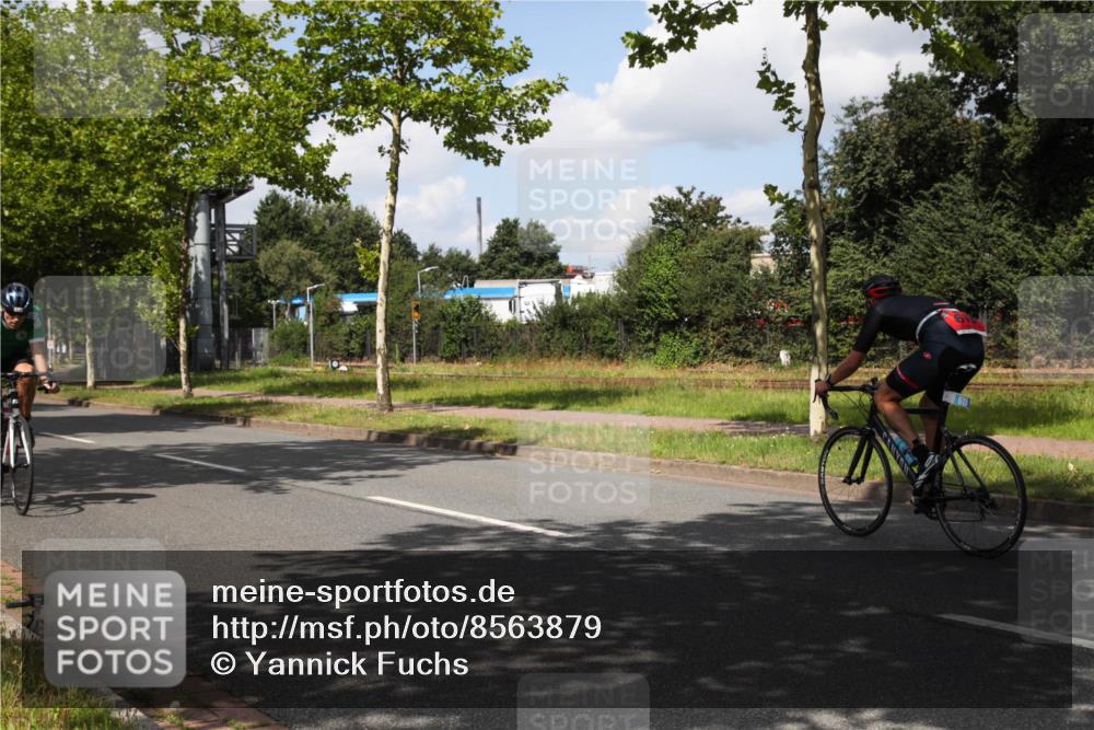 10.08.2025 - GEWOBA Citytriathlon Bremen Yannick Fuchs http://msf.ph/oto/8563879 10.08.2025 12:40:42 Radfahren 597, 606, 672, 723, 802, 829, 848, 870, 879, 921, 1001, 1002, 1024 meine-sportfotos.de