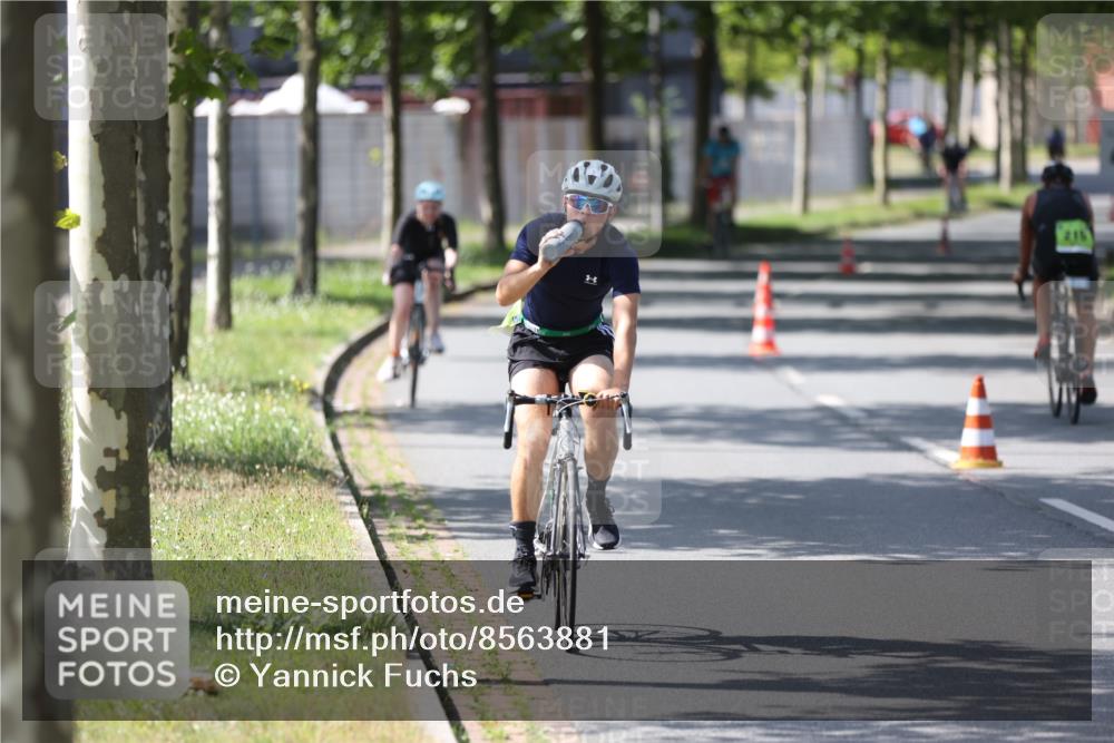 10.08.2025 - GEWOBA Citytriathlon Bremen Yannick Fuchs http://msf.ph/oto/8563881 10.08.2025 14:38:55 Radfahren 100, 216, 236, 238, 312, 354 meine-sportfotos.de