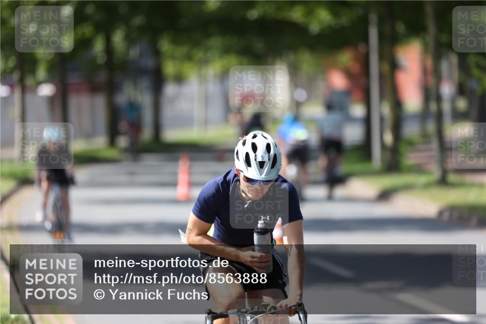 10.08.2025 - GEWOBA Citytriathlon Bremen Yannick Fuchs http://msf.ph/oto/8563888 10.08.2025 14:38:56 Radfahren 100, 216, 236, 238, 354 meine-sportfotos.de