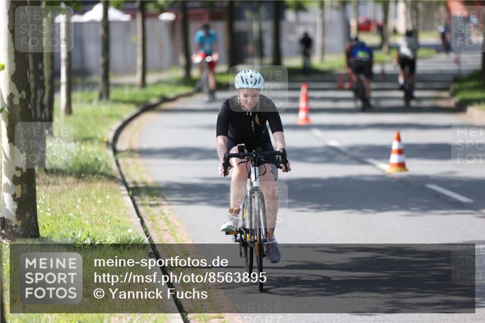 10.08.2025 - GEWOBA Citytriathlon Bremen Yannick Fuchs http://msf.ph/oto/8563895 10.08.2025 14:38:58 Radfahren 100, 216, 236, 238, 354 meine-sportfotos.de