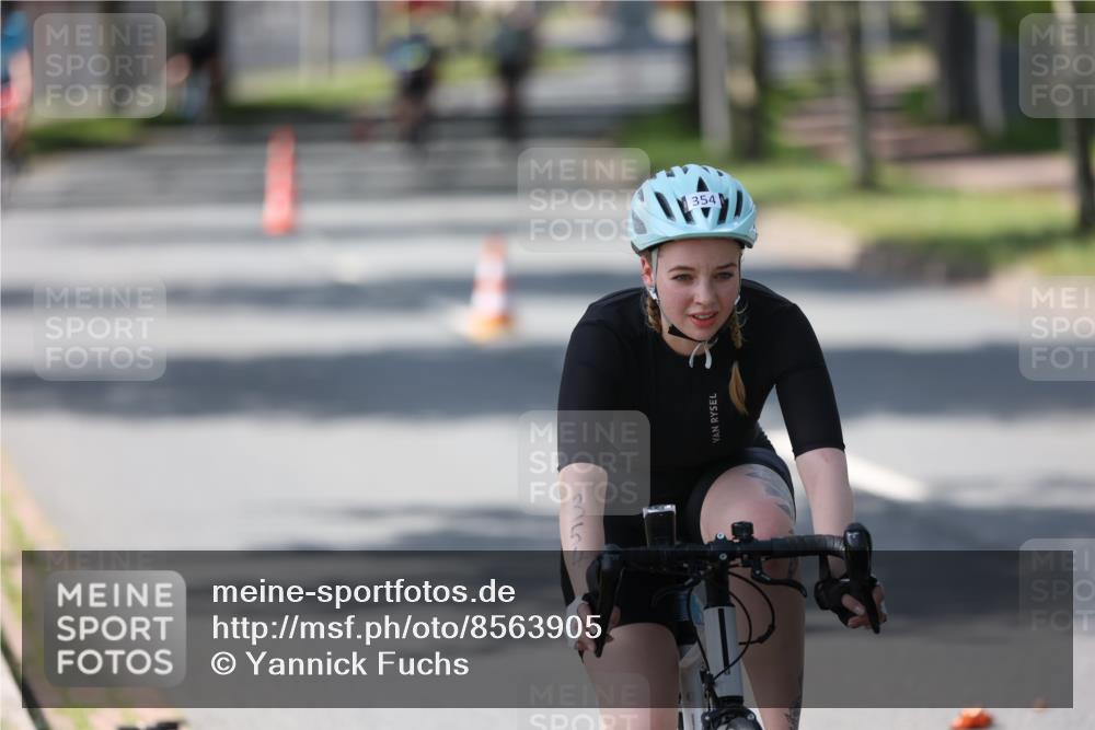 10.08.2025 - GEWOBA Citytriathlon Bremen Yannick Fuchs http://msf.ph/oto/8563905 10.08.2025 14:38:59 Radfahren 100, 236, 238, 354 meine-sportfotos.de