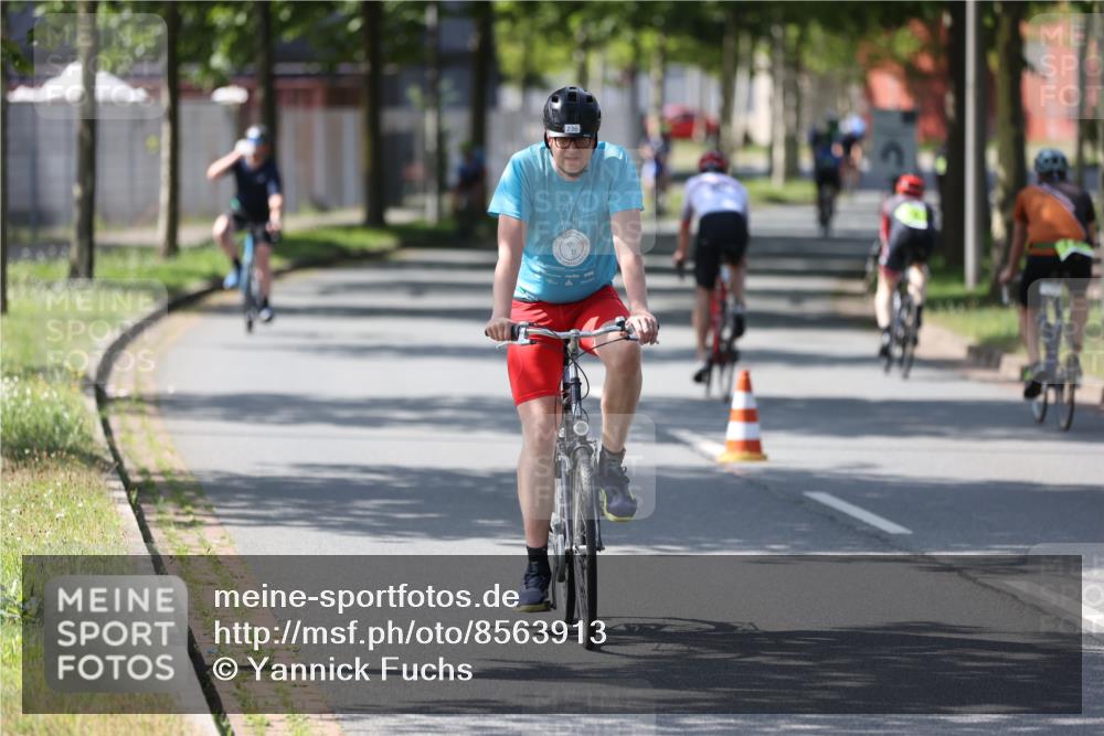 10.08.2025 - GEWOBA Citytriathlon Bremen Yannick Fuchs http://msf.ph/oto/8563913 10.08.2025 14:39:03 Radfahren 100, 130, 236, 354 meine-sportfotos.de