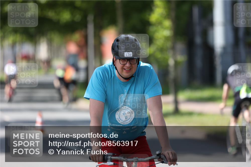 10.08.2025 - GEWOBA Citytriathlon Bremen Yannick Fuchs http://msf.ph/oto/8563917 10.08.2025 14:39:05 Radfahren 100, 130, 236, 354 meine-sportfotos.de