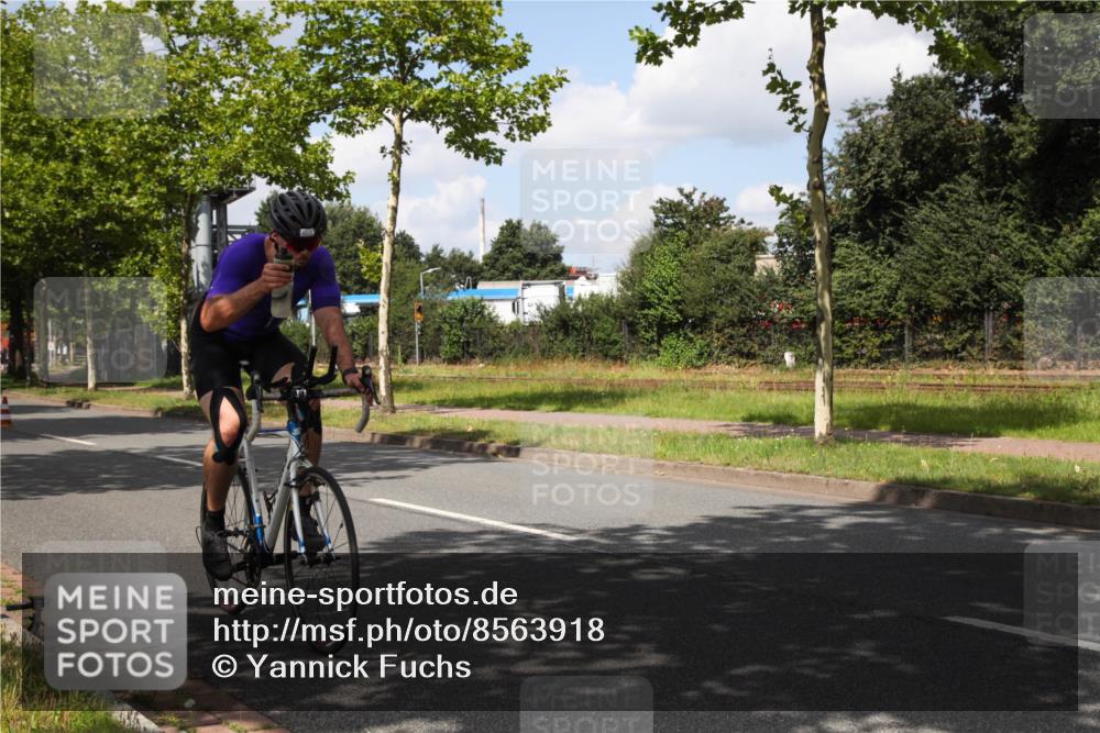 10.08.2025 - GEWOBA Citytriathlon Bremen Yannick Fuchs http://msf.ph/oto/8563918 10.08.2025 12:41:07 Radfahren 568, 650, 660, 665, 755, 785, 803, 830, 934, 1001, 1023 meine-sportfotos.de