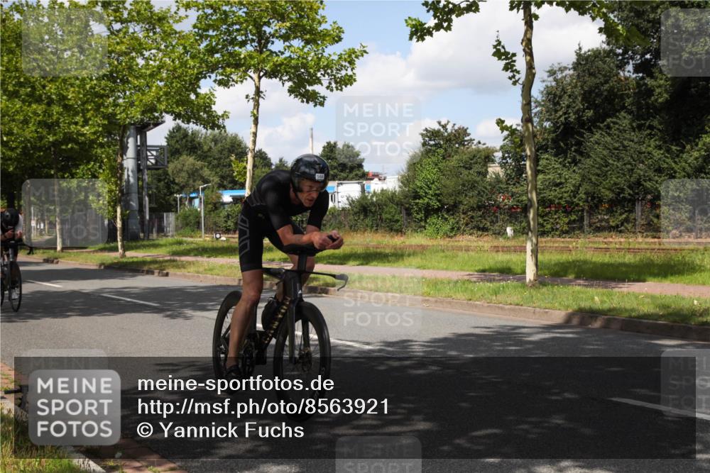 10.08.2025 - GEWOBA Citytriathlon Bremen Yannick Fuchs http://msf.ph/oto/8563921 10.08.2025 12:41:09 Radfahren 568, 650, 660, 665, 755, 803, 830, 849, 934, 1023 meine-sportfotos.de