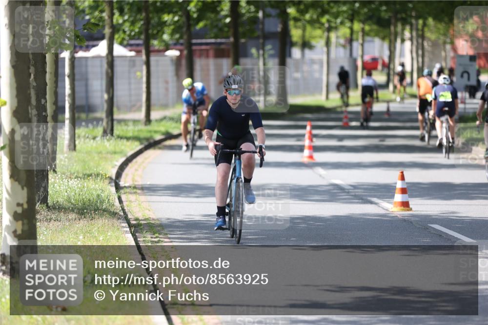 10.08.2025 - GEWOBA Citytriathlon Bremen Yannick Fuchs http://msf.ph/oto/8563925 10.08.2025 14:39:07 Radfahren 100, 130, 236, 354, 427 meine-sportfotos.de