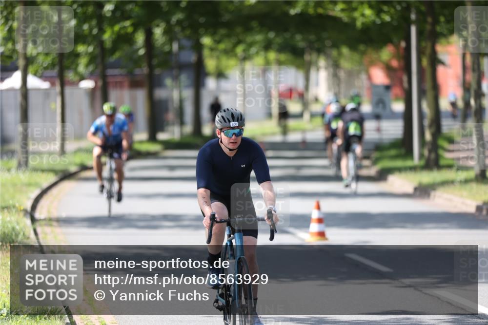 10.08.2025 - GEWOBA Citytriathlon Bremen Yannick Fuchs http://msf.ph/oto/8563929 10.08.2025 14:39:08 Radfahren 18, 100, 130, 236, 427 meine-sportfotos.de