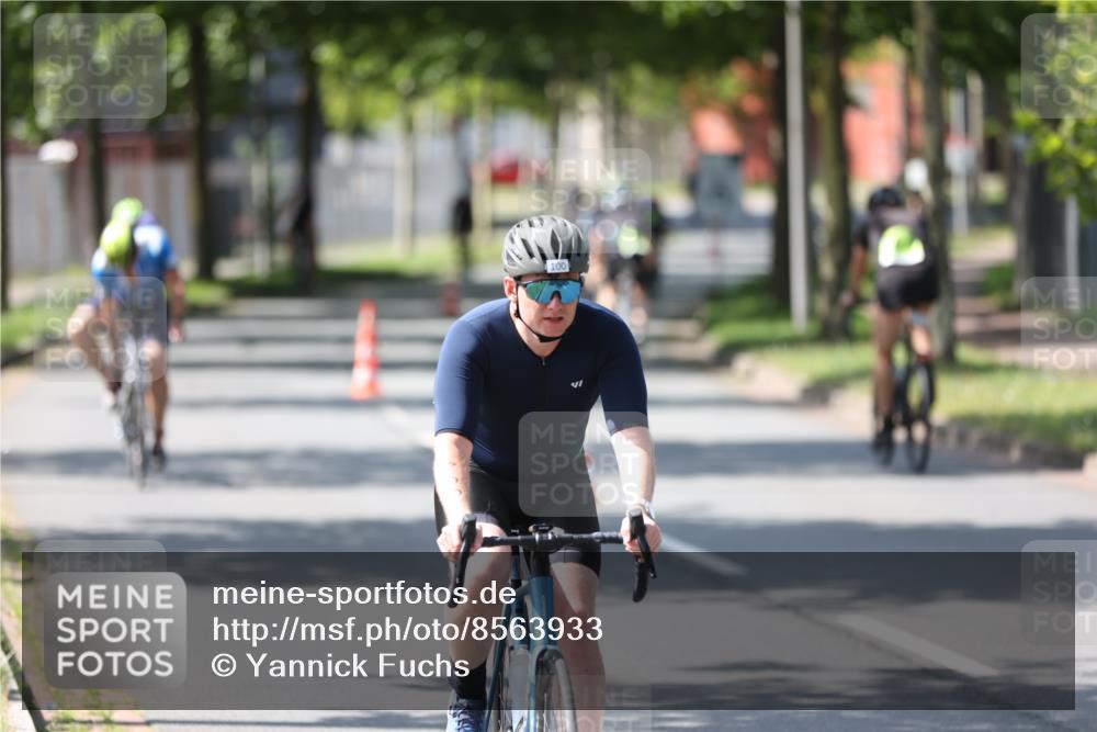 10.08.2025 - GEWOBA Citytriathlon Bremen Yannick Fuchs http://msf.ph/oto/8563933 10.08.2025 14:39:09 Radfahren 18, 100, 130, 236, 427 meine-sportfotos.de